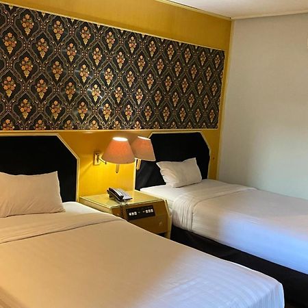 Mas Graha Hotel Pekanbaru Zewnętrze zdjęcie