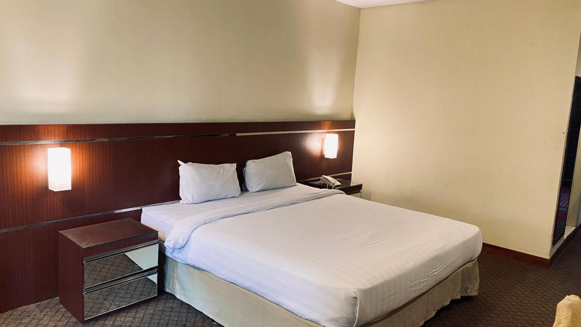 Mas Graha Hotel Pekanbaru Zewnętrze zdjęcie