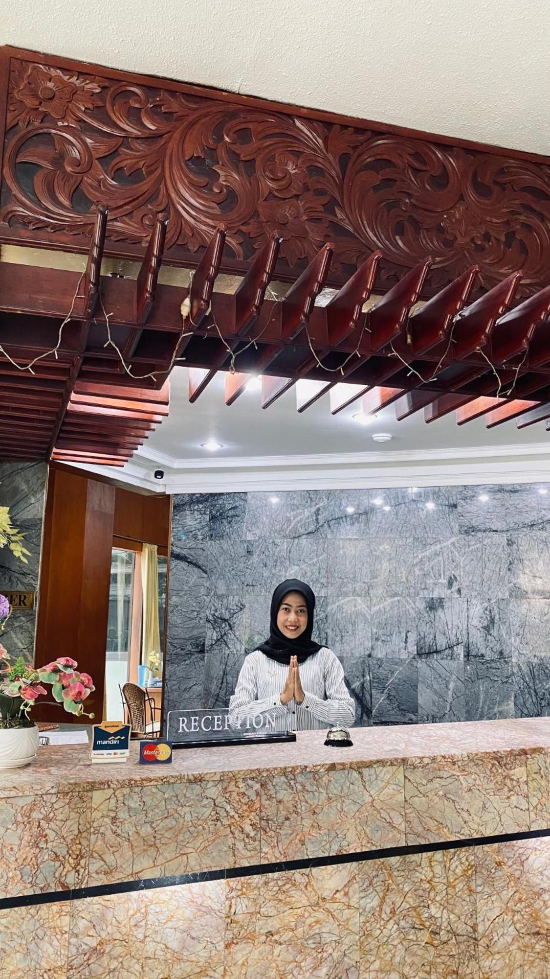 Mas Graha Hotel Pekanbaru Zewnętrze zdjęcie